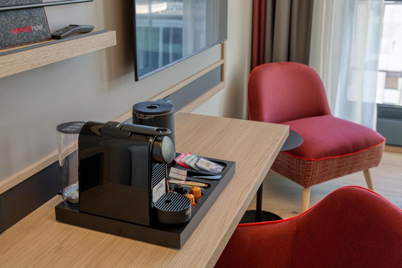 Intercityhotel Berlin Airport Ber Terminal 1 & 2 Schoenefeld Luaran gambar Room interior