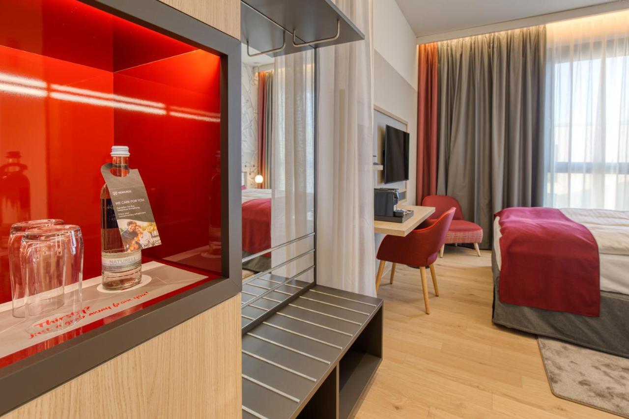 Intercityhotel Berlin Airport Ber Terminal 1 & 2 Schoenefeld Luaran gambar Room interior