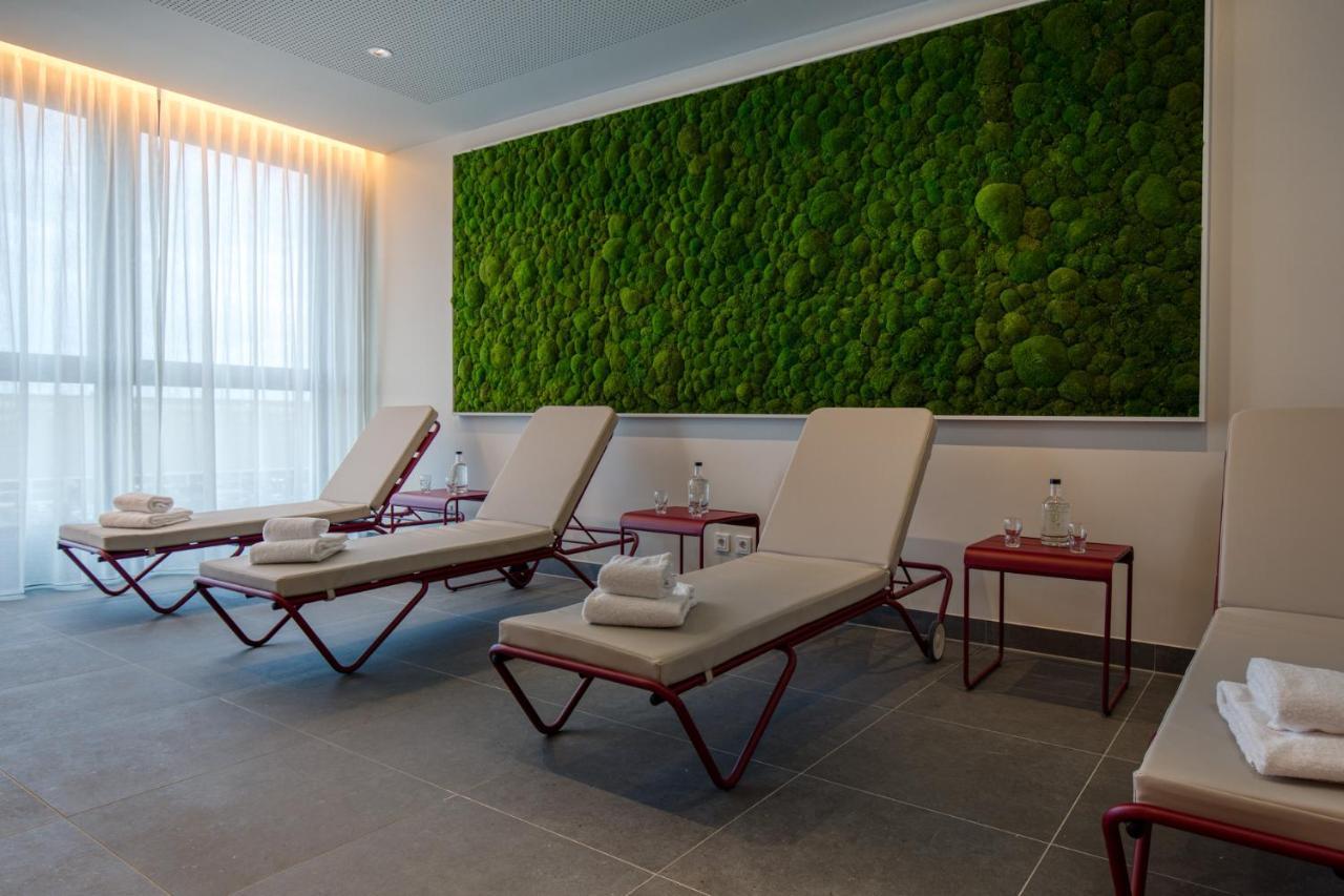 Intercityhotel Berlin Airport Ber Terminal 1 & 2 Schoenefeld Luaran gambar The interior of the spa
